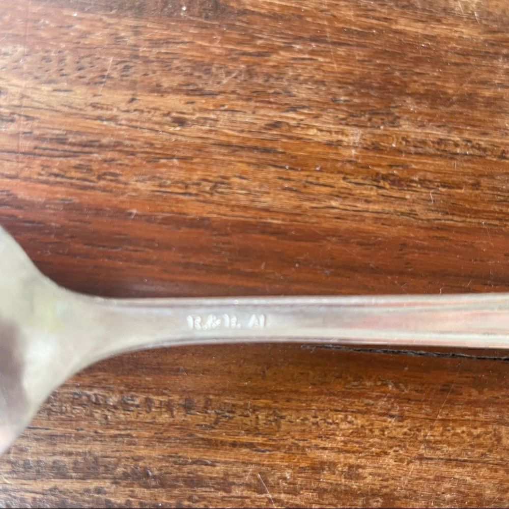 Set of 2 R & B A1 Dinner Silver Spoons, Manor Pattern - Picture 7 of 13